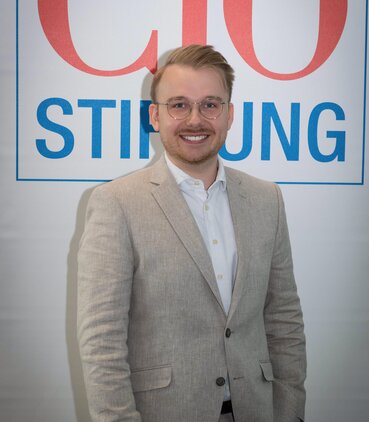Tobias Dolmer Tobias Dolmer